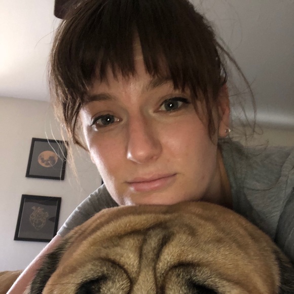 Meet your Posher, Laura - Picture 1 of 1